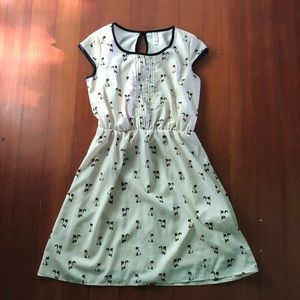 Siamese cat dress.😻 Size small.